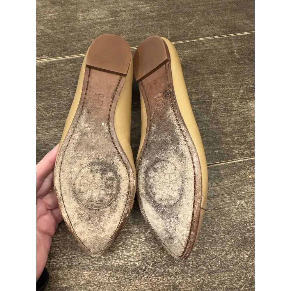 TORY BURCH BEIGE LEATHER HUGO‎ BOW POINT TOE GOLD REVA BALLET FLATS Size 8.5